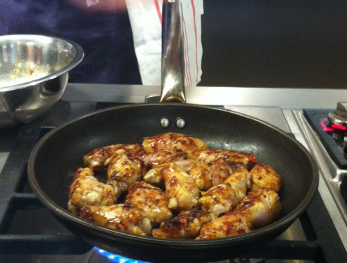 כנפיים ברוטב