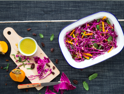 סלט כרוב ואפרסמון. צילום: שרית גופן