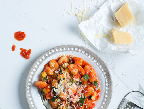 ניוקי זוקיני ועגבניות. צילום: בועז לביא